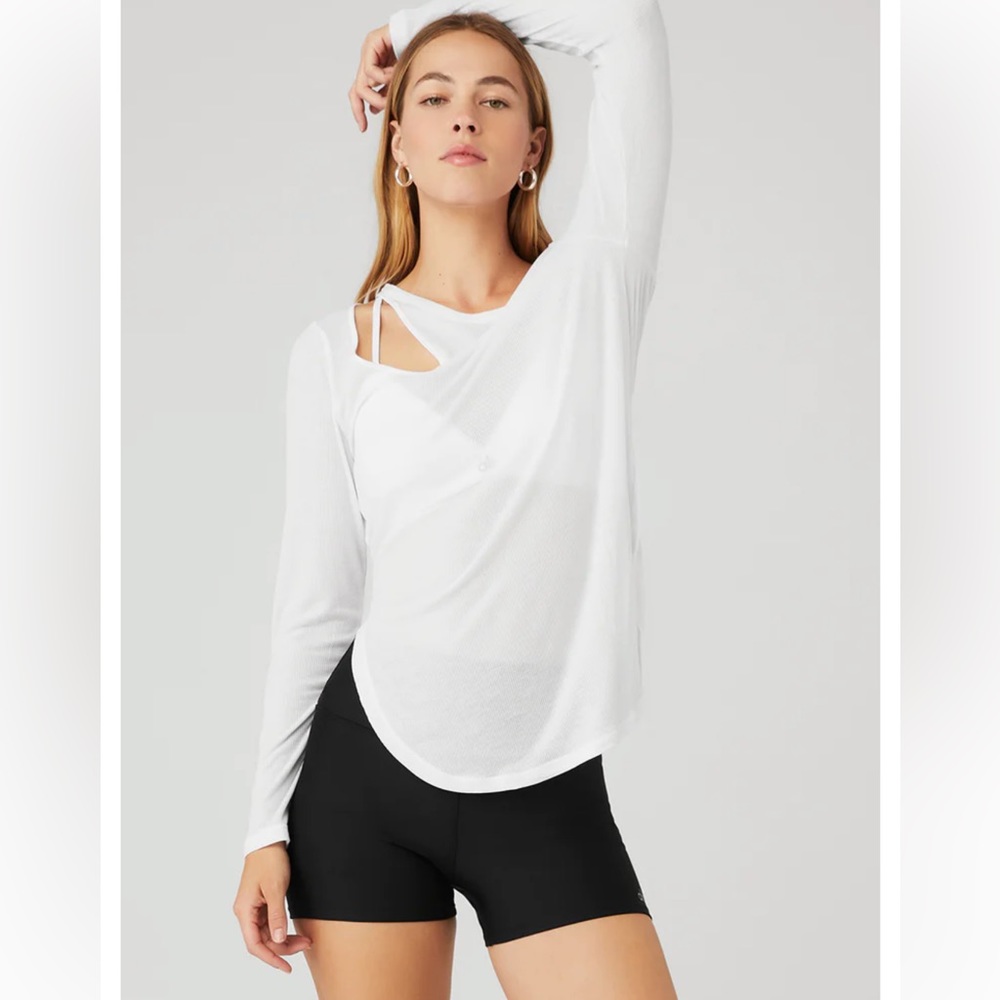 NWOT Alo Yoga Ribbed Peak Long Sleeve